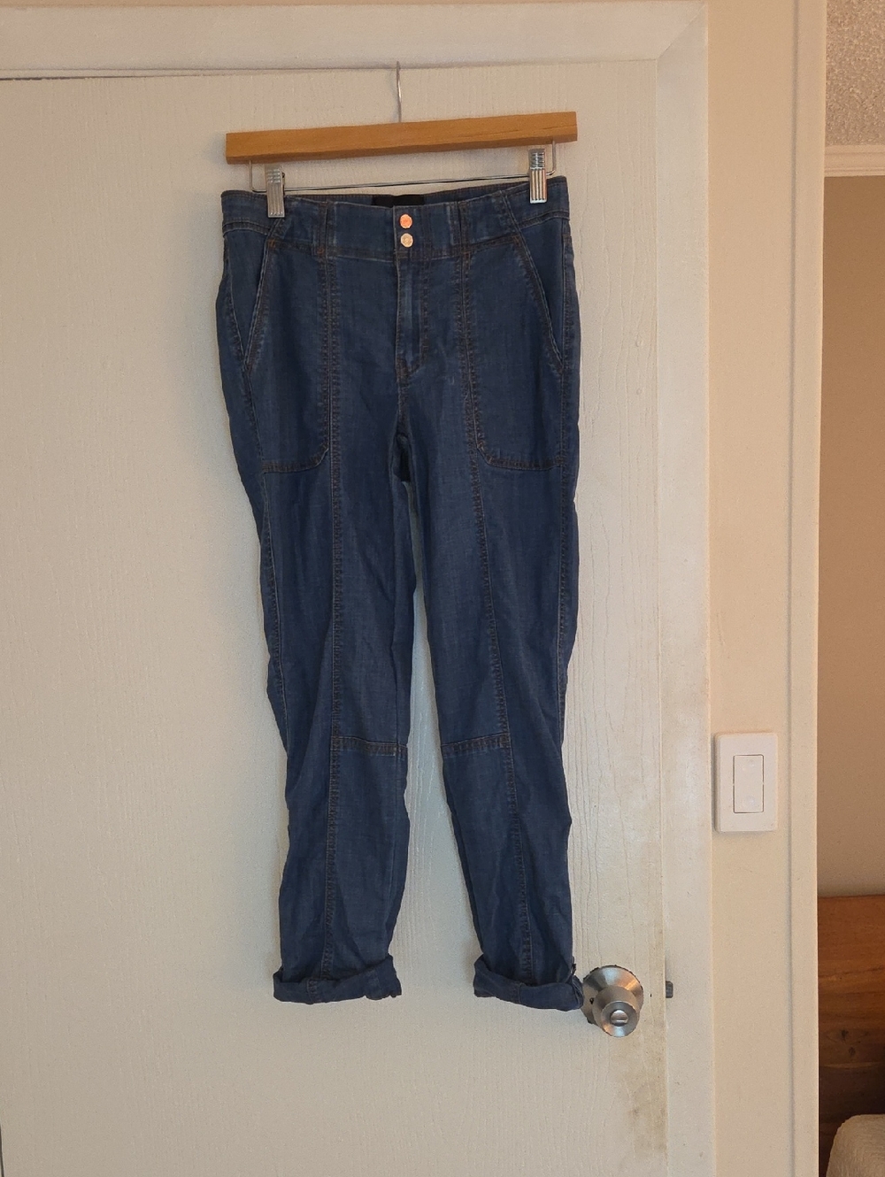 White House Black Market Blue Cropped Denim Pants